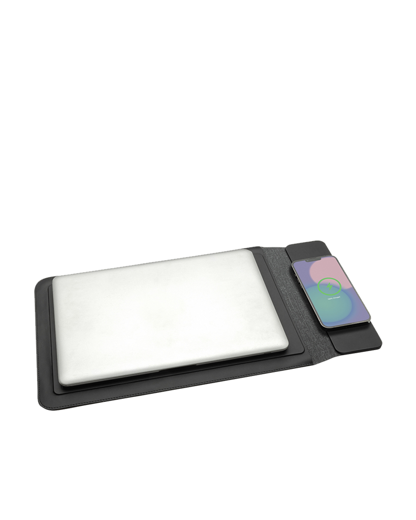 Magnetic Charging Laptop