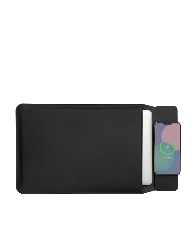 Magnetic Charging Laptop