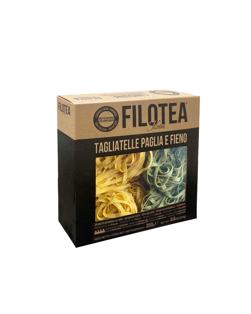 Tagliatelle Paglia E Fieno